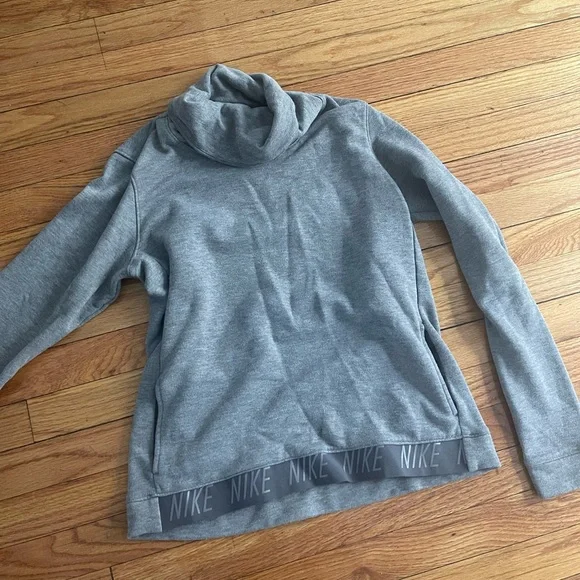 Nike sweater - Picture 2 of 3